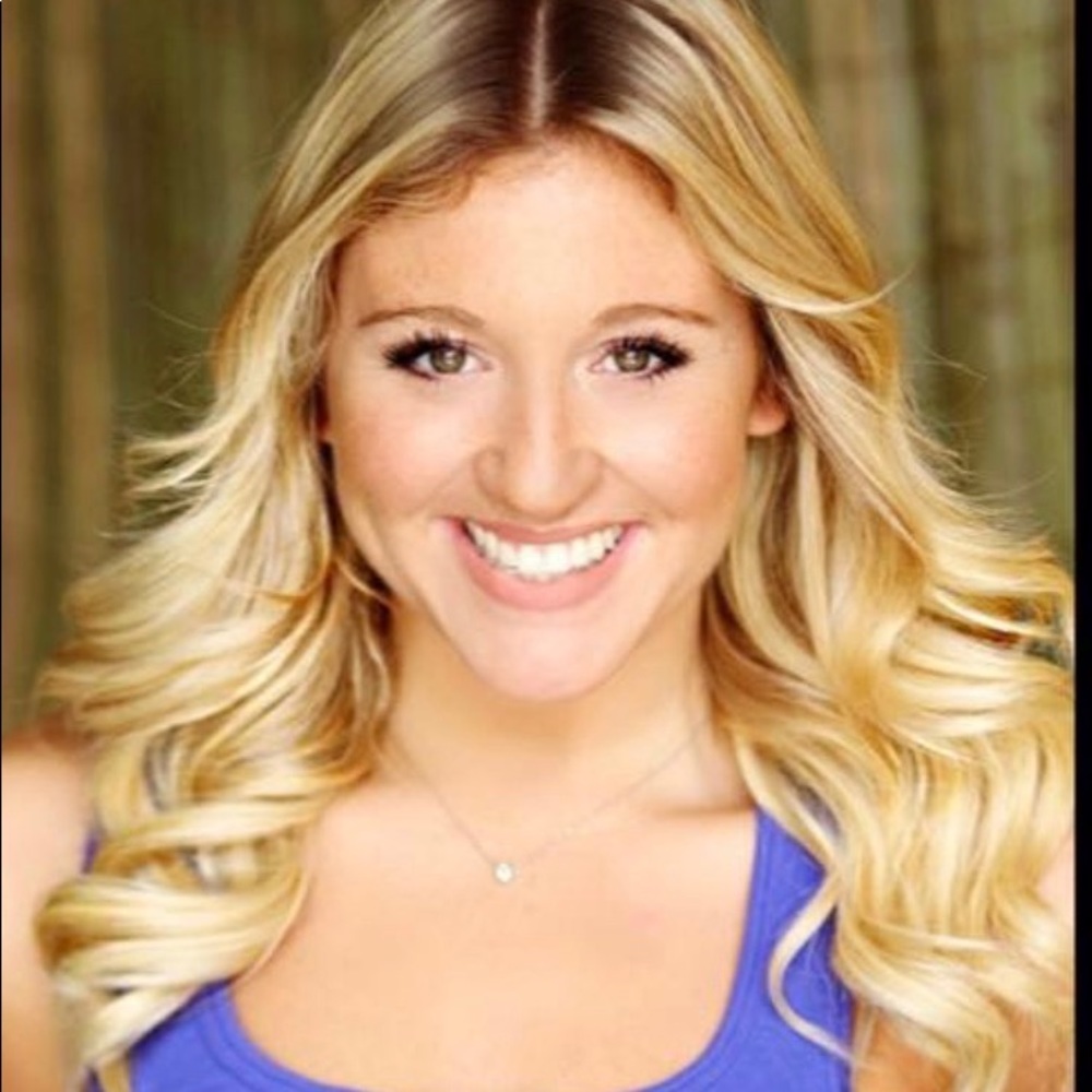 Meet your Posher, Kayla